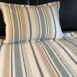 Like-New Pottery Barn Darian Stripe Duvet Cover & Sham Blue Multi - 2 Pieces